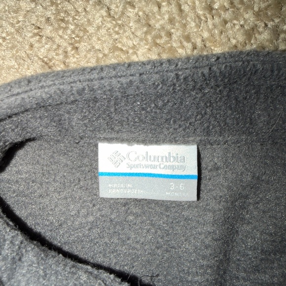 Columbia Charcoal and Black Fleece Jacket - Picture 2 of 2